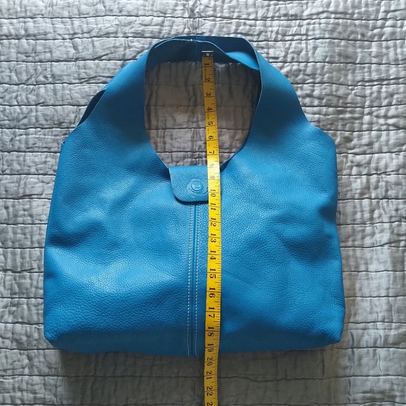 Italian soft genuie leather Hobo bag - Picture 8 of 9